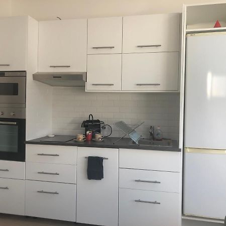 Appartement Paisible Proche Centre Ville Bron Exteriér fotografie