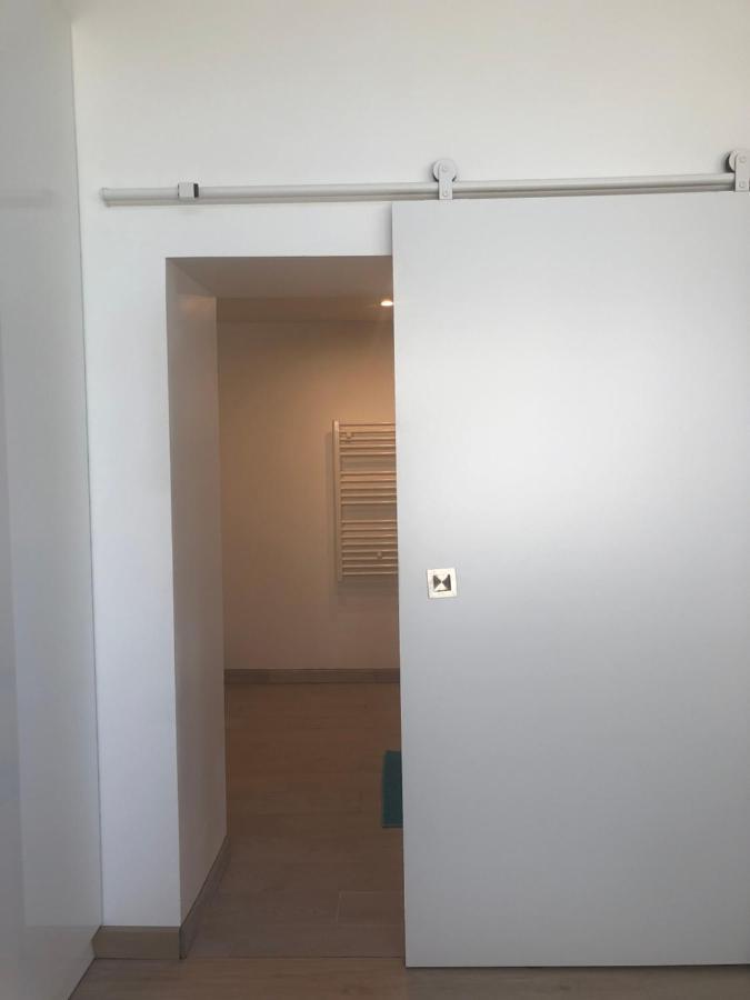 Appartement Paisible Proche Centre Ville Bron Exteriér fotografie