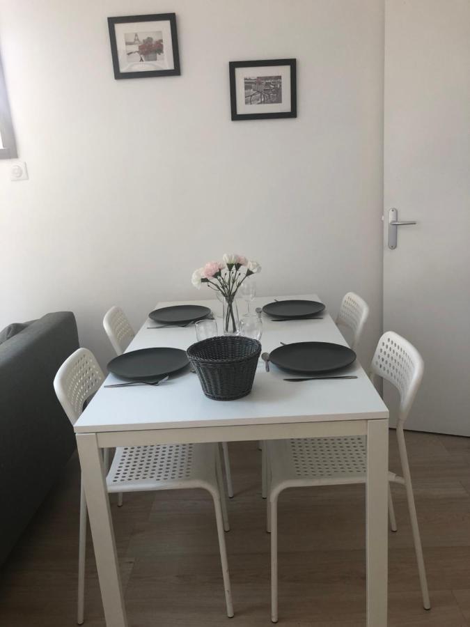 Appartement Paisible Proche Centre Ville Bron Exteriér fotografie