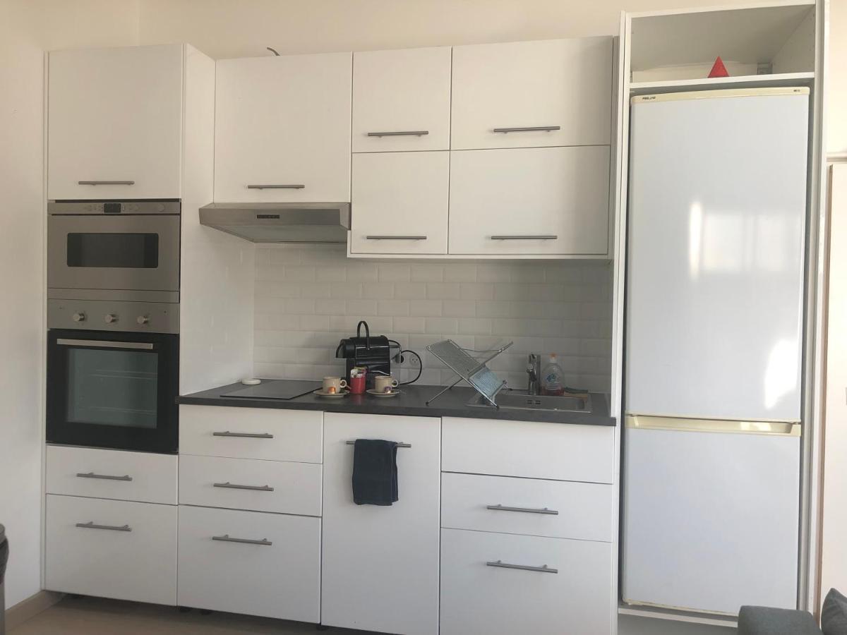 Appartement Paisible Proche Centre Ville Bron Exteriér fotografie