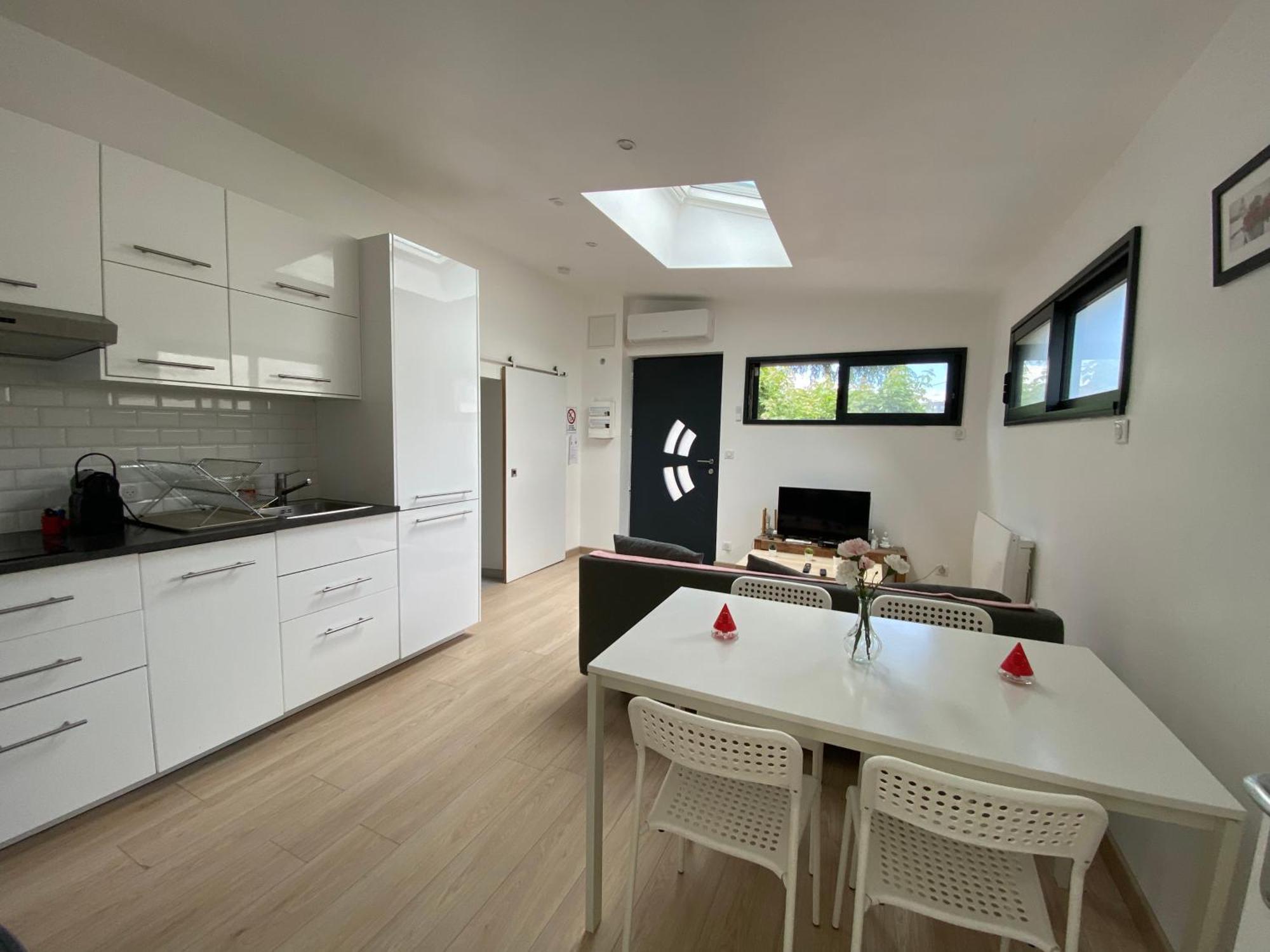 Appartement Paisible Proche Centre Ville Bron Exteriér fotografie